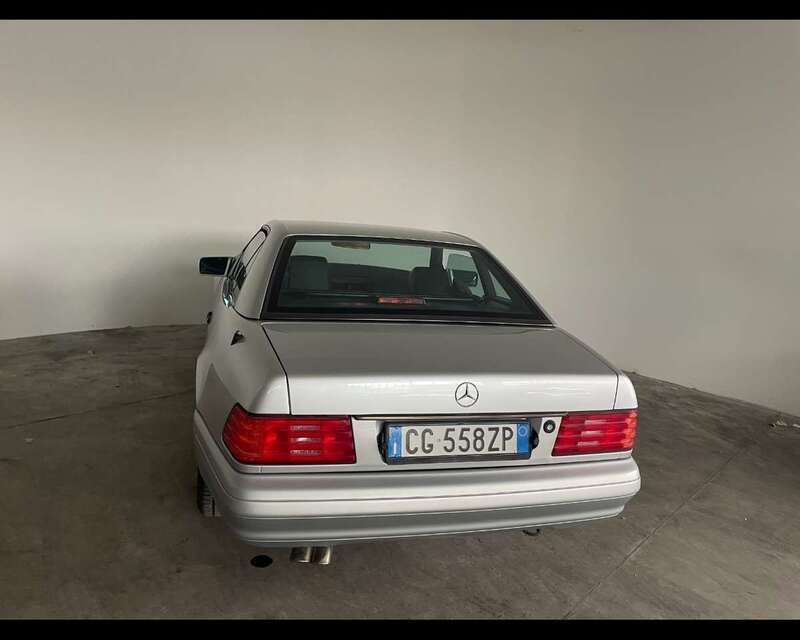Usata Mercedes SL280 193 CV (141 kW) 1998 Argento Cabrio