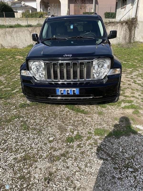 Usata Jeep Cherokee Limited 200 CV (147 kW) 2011 Nero SUV