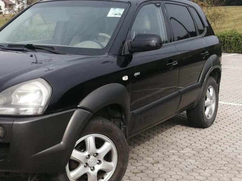 Usata Hyundai Tucson 112 CV (82 kW) 2005 Nero SUV