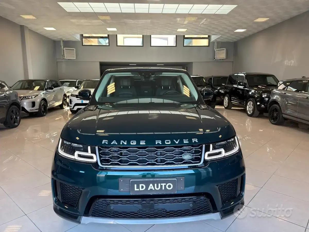 Käytetty Land Rover Range Rover Sport HSE Dynamic 249 HP (183 kW) 2018 Vihreä Katumaasturi