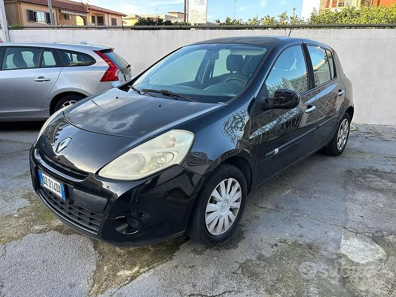 Usata Renault Clio II 75 CV (55 kW) 2009 Nero Berlina