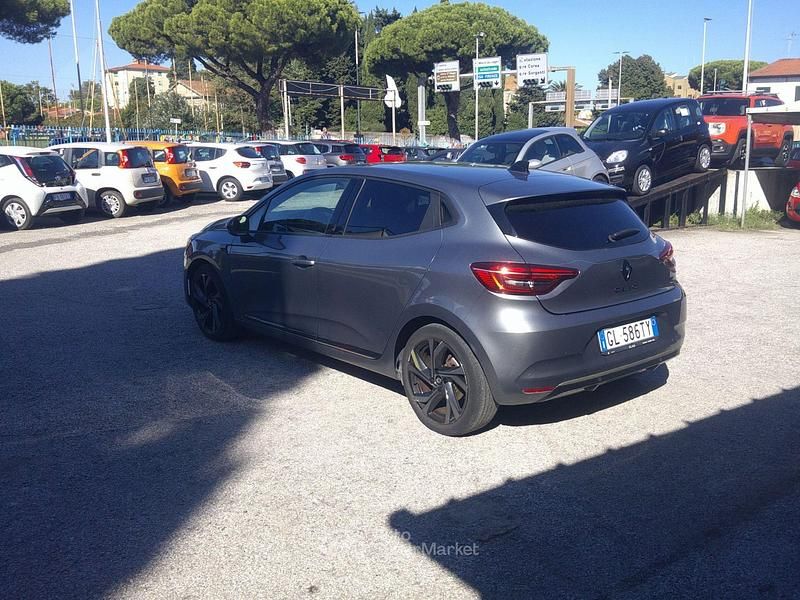 Usata Renault Clio V Engineered 143 CV (105 kW) 2023 Gray Berlina