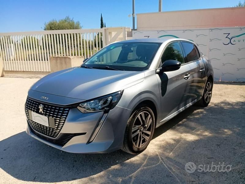 Gebraucht Peugeot 208 Allure 101 PS (74 kW) 2023 Grau Kleinwagen