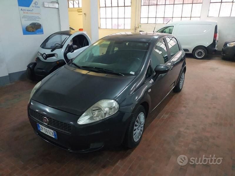 Usata Fiat Grande Punto Active 77 CV (56 kW) 2008 Nero Utilitaria