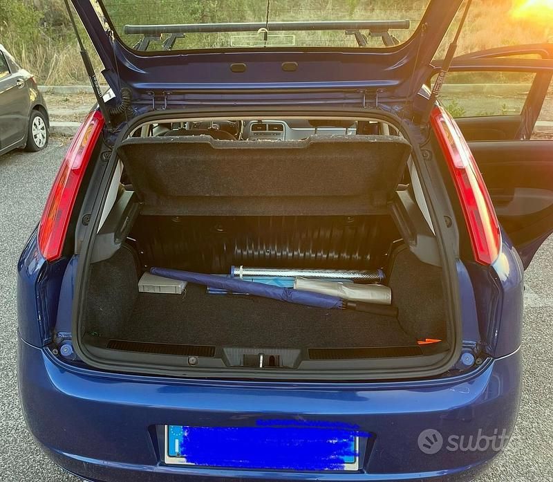 Usata Fiat Grande Punto 77 CV (56 kW) 2008 Blu Utilitaria