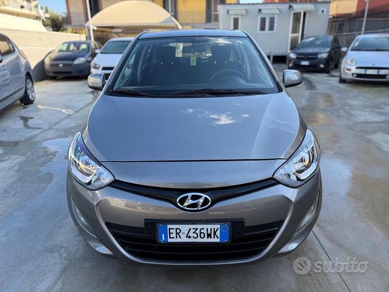Usata Hyundai i20 Classic 86 CV (63 kW) 2013 Marrone Utilitaria