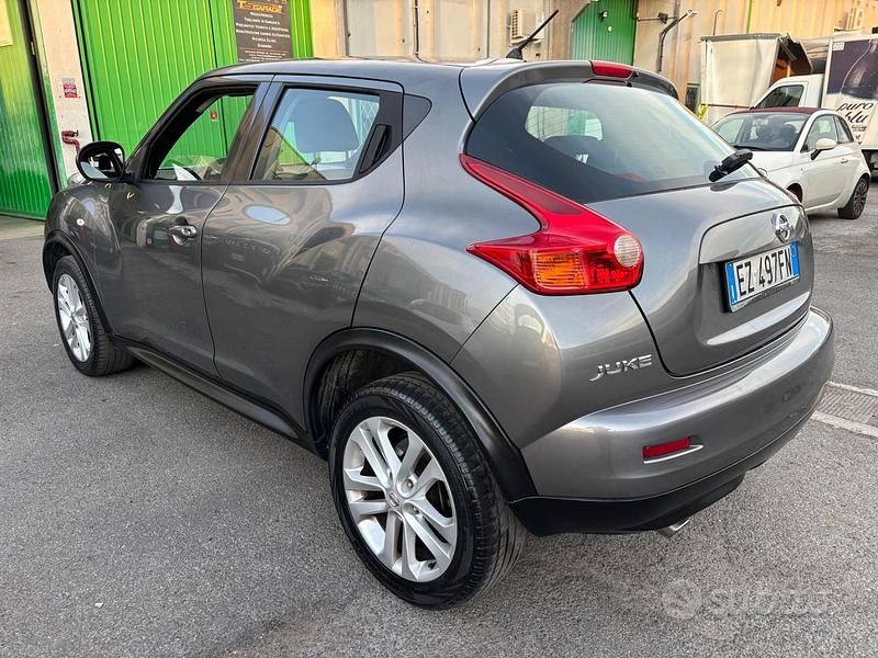 Usata Nissan Juke Tekna 110 CV (80 kW) 2015 Grigio SUV