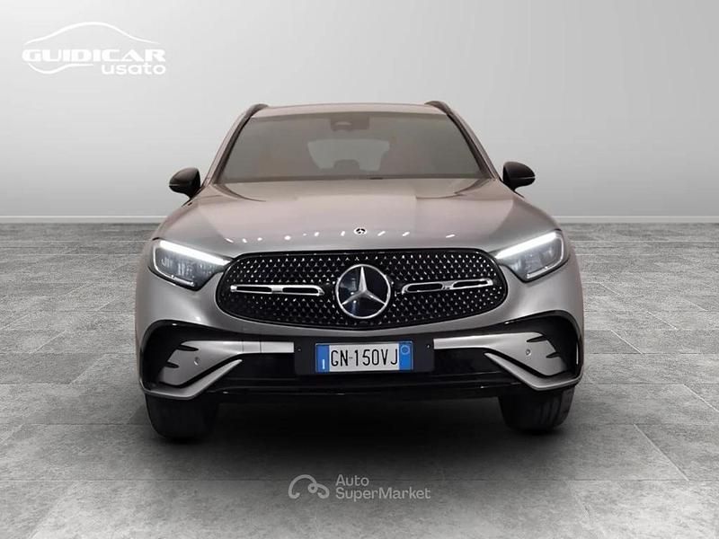 Usata Mercedes GLC300e Advanced Plus 197 CV (144 kW) 2023 Graphite grey metallic SUV