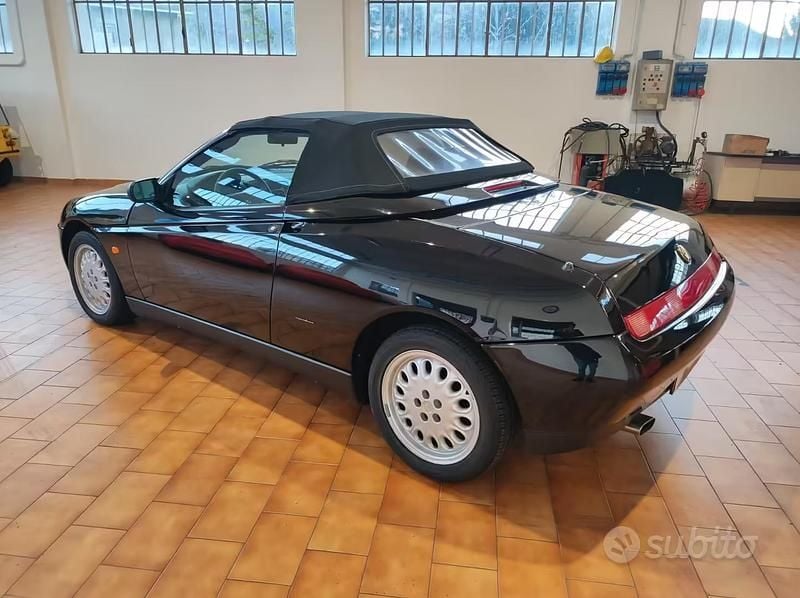 Usata Alfa Romeo GTV 150 CV (110 kW) 1997 Nero Coupé