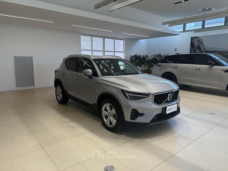 Usata Volvo XC40 Core 163 CV (119 kW) 2025 Grigio SUV