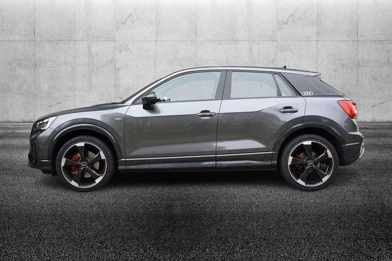 Usata Audi Q2 S-Line 190 CV (139 kW) 2022 Grigio SUV