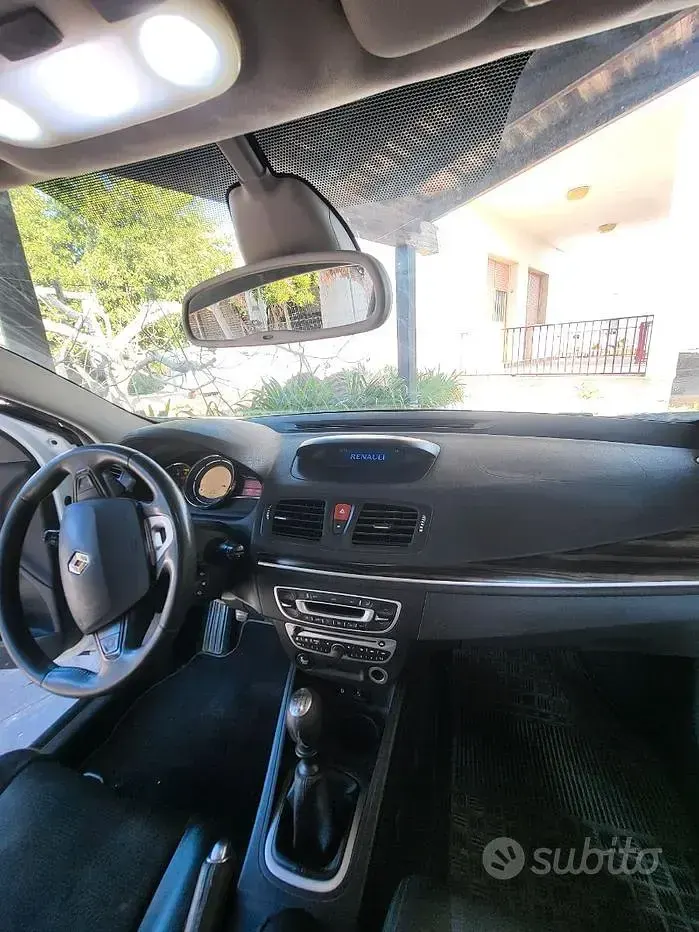 Usata Renault Mégane III 110 CV (80 kW) 2010 Bianco Coupé