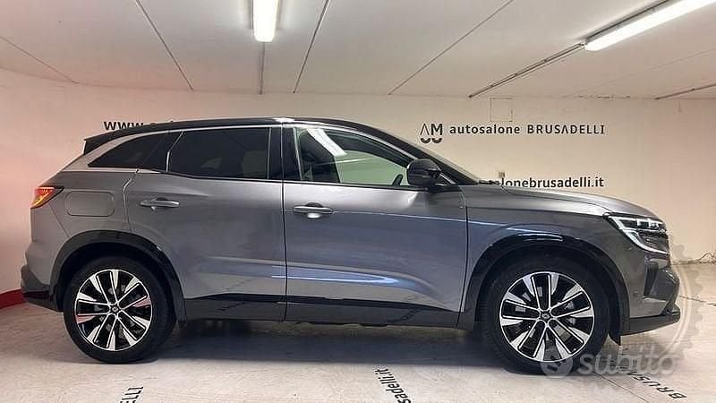 Usata Renault Austral Techno 200 CV (147 kW) 2025 Grigio SUV