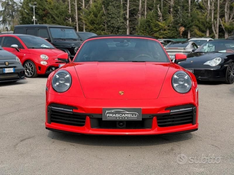 Usata Porsche 911 Turbo Cabriolet 580 CV (426 kW) 2022 Rosso Cabrio