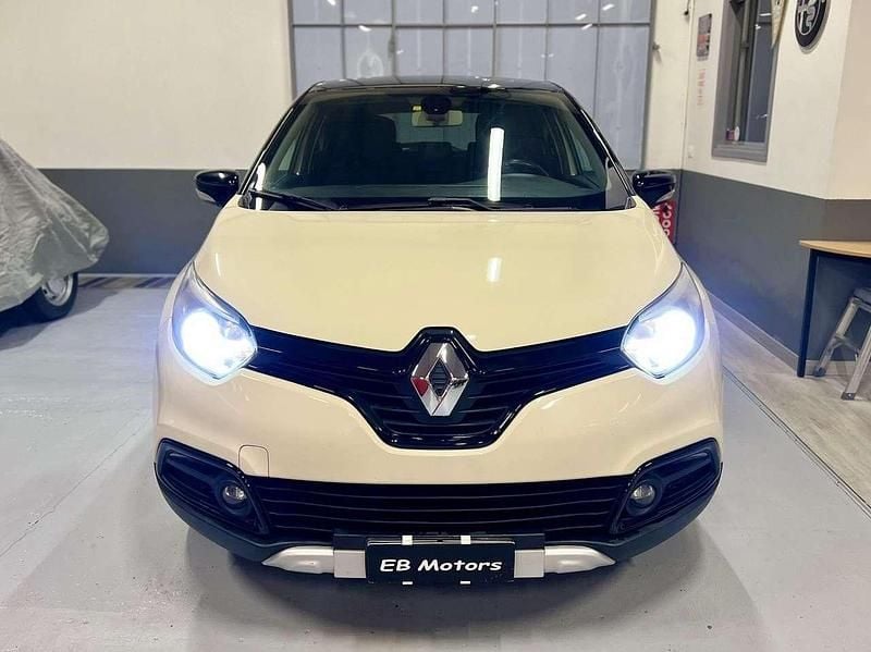 Usata Renault Captur Intens 90 CV (66 kW) 2016 Beige SUV