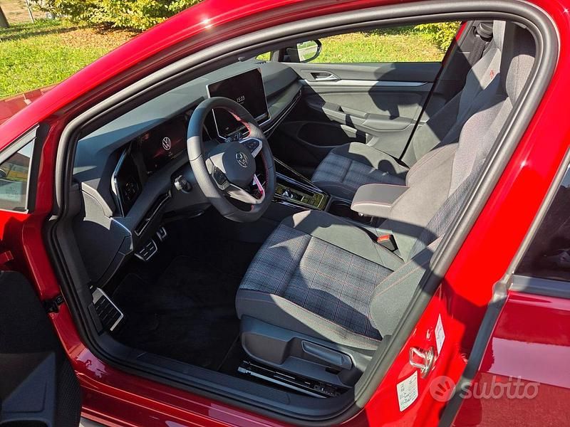 Usata VW Golf VIII GTI 265 CV (194 kW) 2025 Rosso Berlina