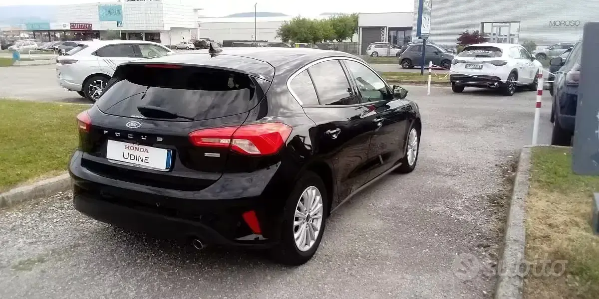 Usata Ford Focus Business Edition 120 CV (88 kW) 2020 Nero Berlina