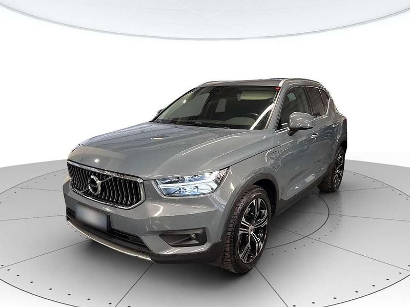 Usata Volvo XC40 Inscription 129 CV (94 kW) 2021 Silver met. SUV