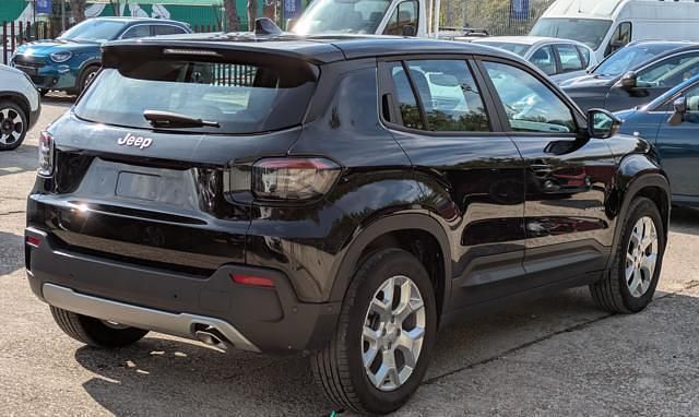 Usata Jeep Avenger Altitude 100 CV (73 kW) 2024 Nero SUV