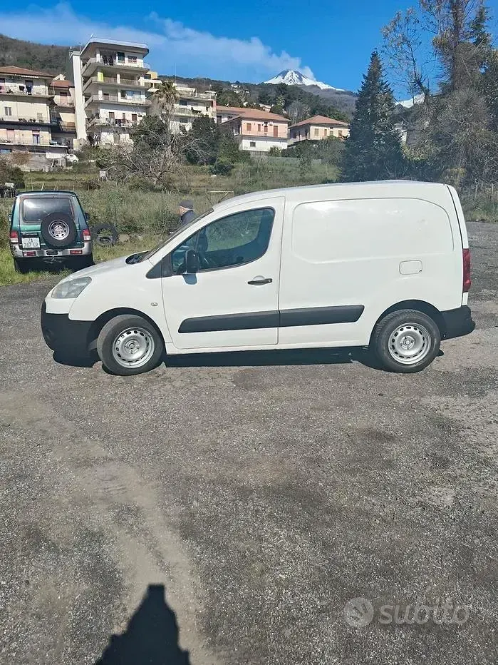 Usata Peugeot Partner 90 CV (66 kW) 2012 Bianco