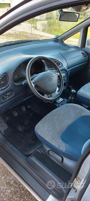 Usata Ford Galaxy 110 CV (80 kW) 1999 Grigio Monovolume