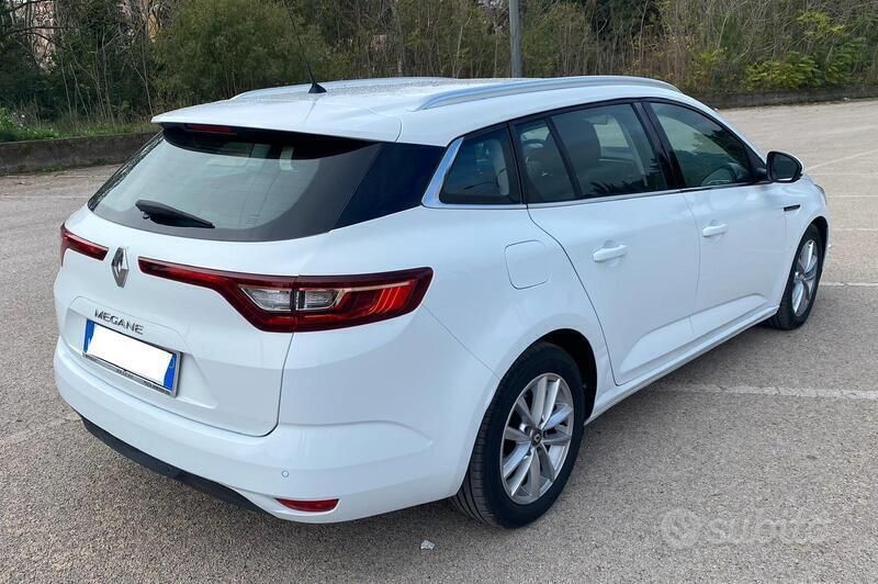 Usata Renault Mégane GrandTour 115 CV (84 kW) 2017 Bianco Station wagon