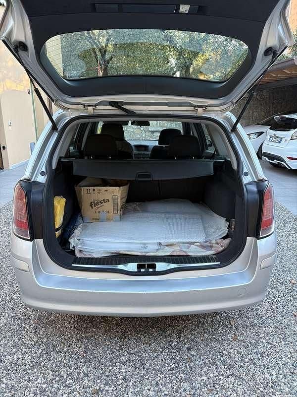 Usata Opel Astra Elegance 101 CV (74 kW) 2006 Station wagon