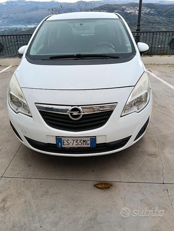 Bianco Usata 2014 Opel Meriva Monovolume | 3500 € (Buon prezzo) - Immagine 1/4