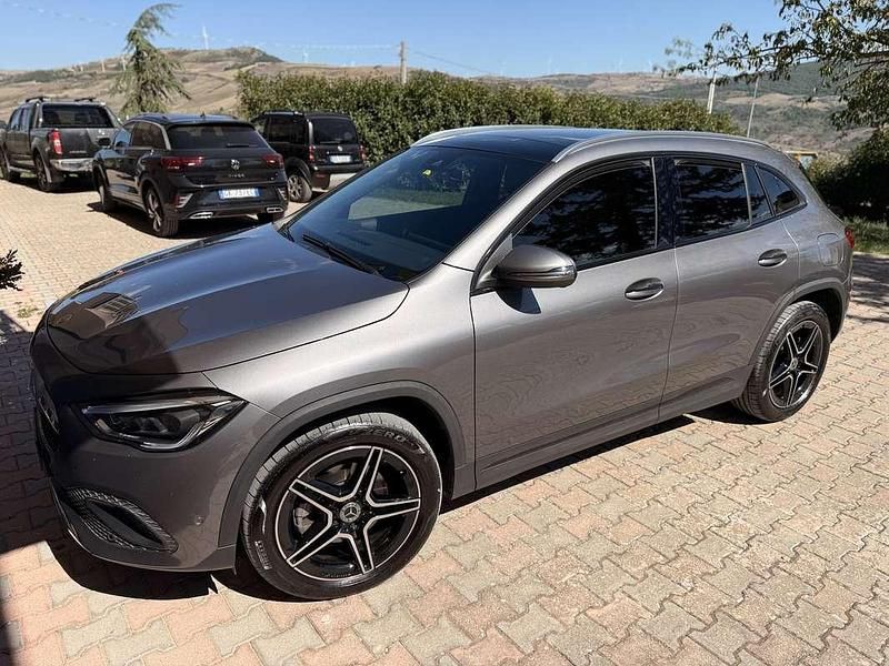 Usata Mercedes GLA200 Luxury 150 CV (110 kW) 2020 SUV