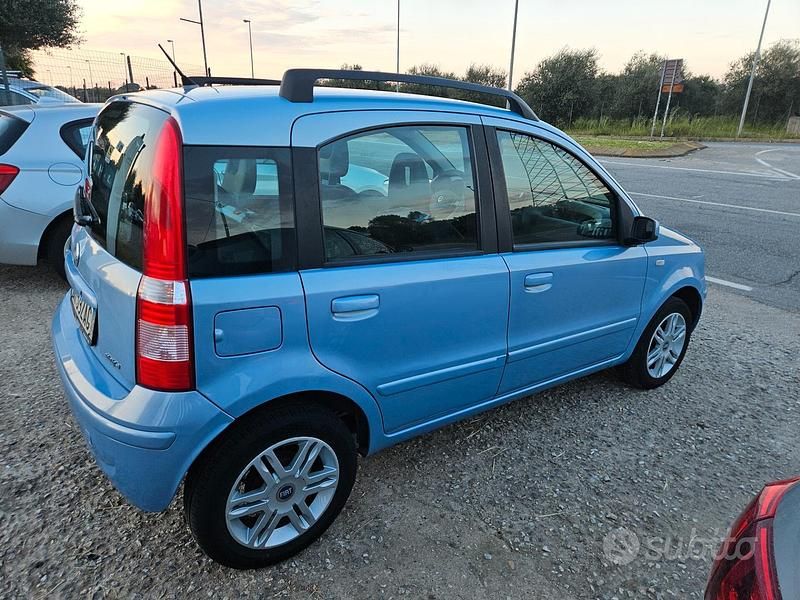 Usata Fiat Panda Emotion 74 CV (54 kW) 2007 Blu Utilitaria