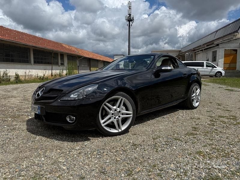 Usata Mercedes SLK350 272 CV (200 kW) 2005 Nero Cabrio