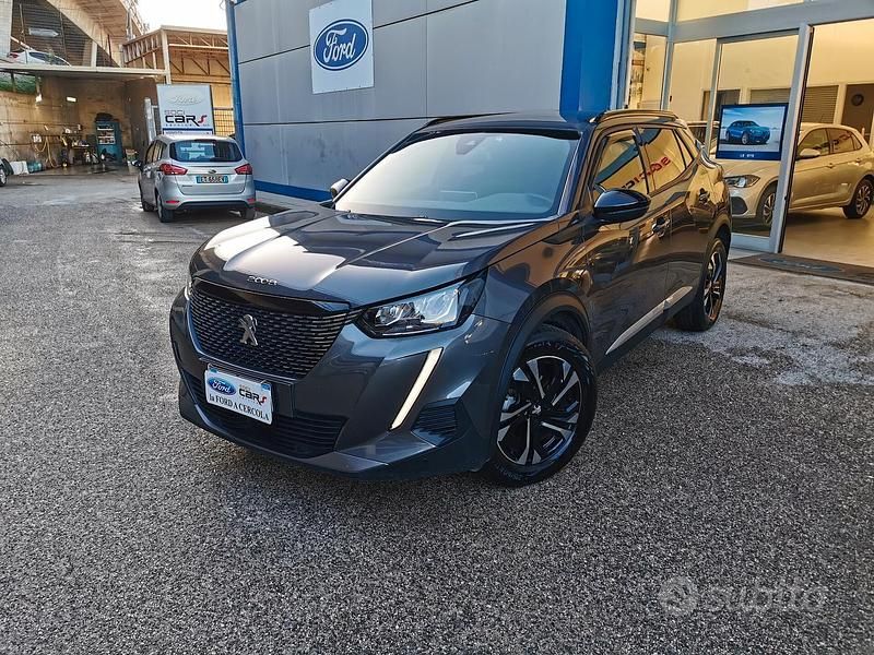 Usata Peugeot 2008 Allure 131 CV (96 kW) 2023 Grigio SUV