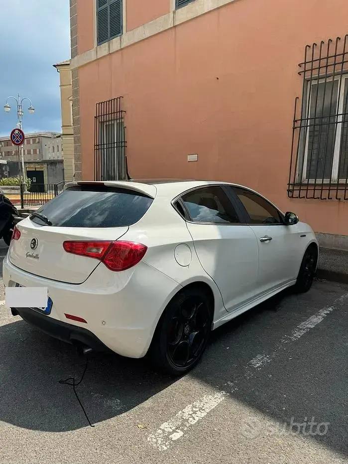 Usata Alfa Romeo Giulietta 170 CV (125 kW) 2012 Bianco Utilitaria