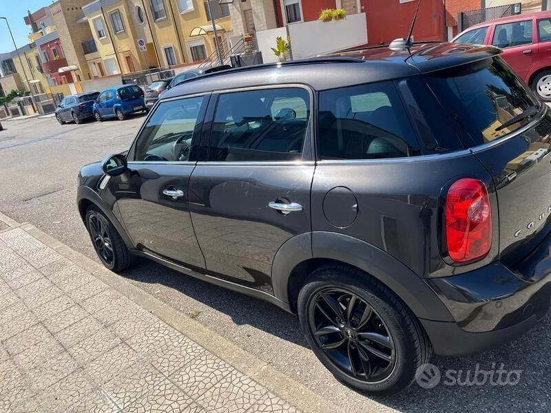 Usata Mini Countryman 111 CV (81 kW) 2016 Nero SUV