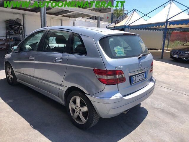Usata Mercedes B180 109 CV (80 kW) 2005 Argento Monovolume