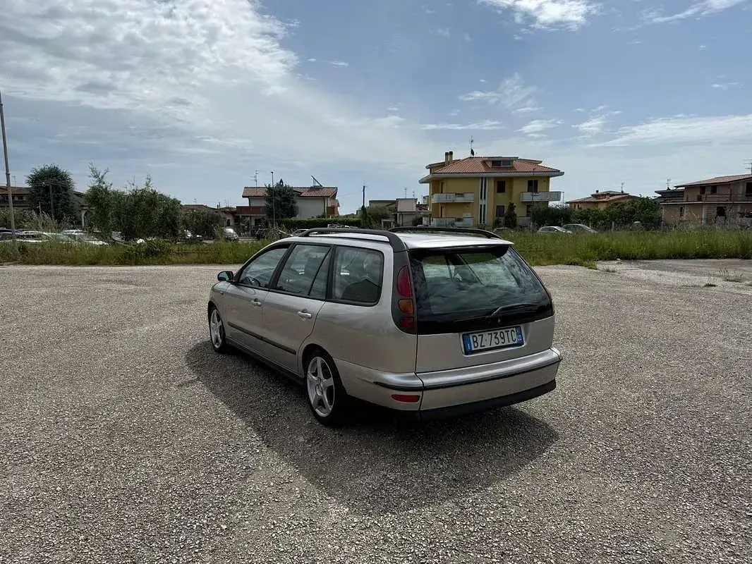 Usata Fiat Marea Weekend 110 CV (80 kW) 2001 Argento Station wagon
