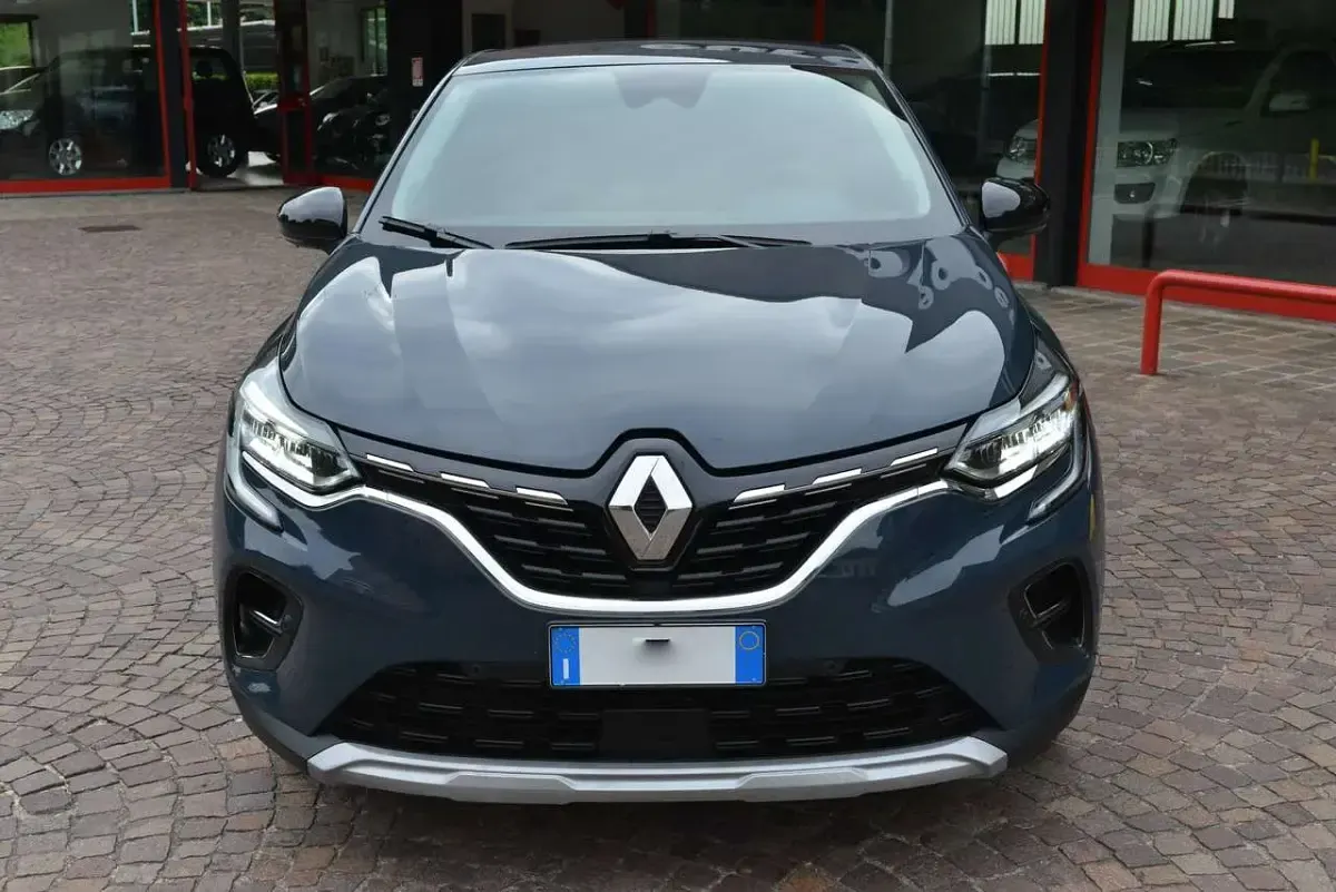 Usata Renault Captur Intens 92 CV (67 kW) 2021 Blu/azzurro SUV