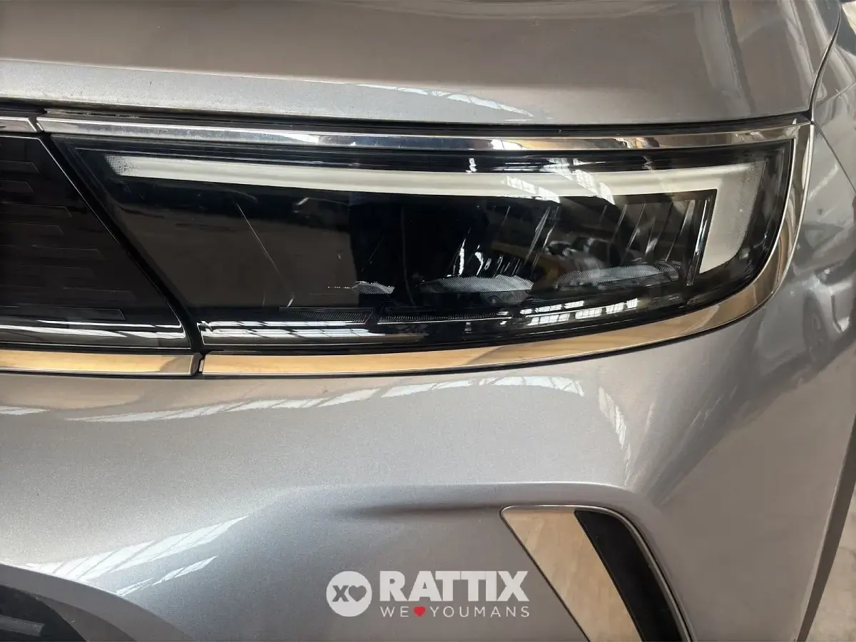 Usata Opel Mokka-e Elegance 100 kW (136 CV) 2022 Kontrast grey SUV