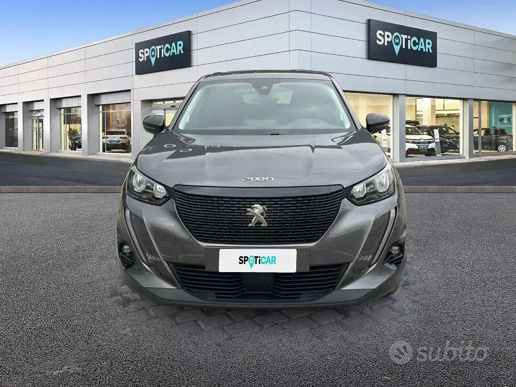 Usata Peugeot 2008 Active 110 CV (80 kW) 2022 Grigio SUV