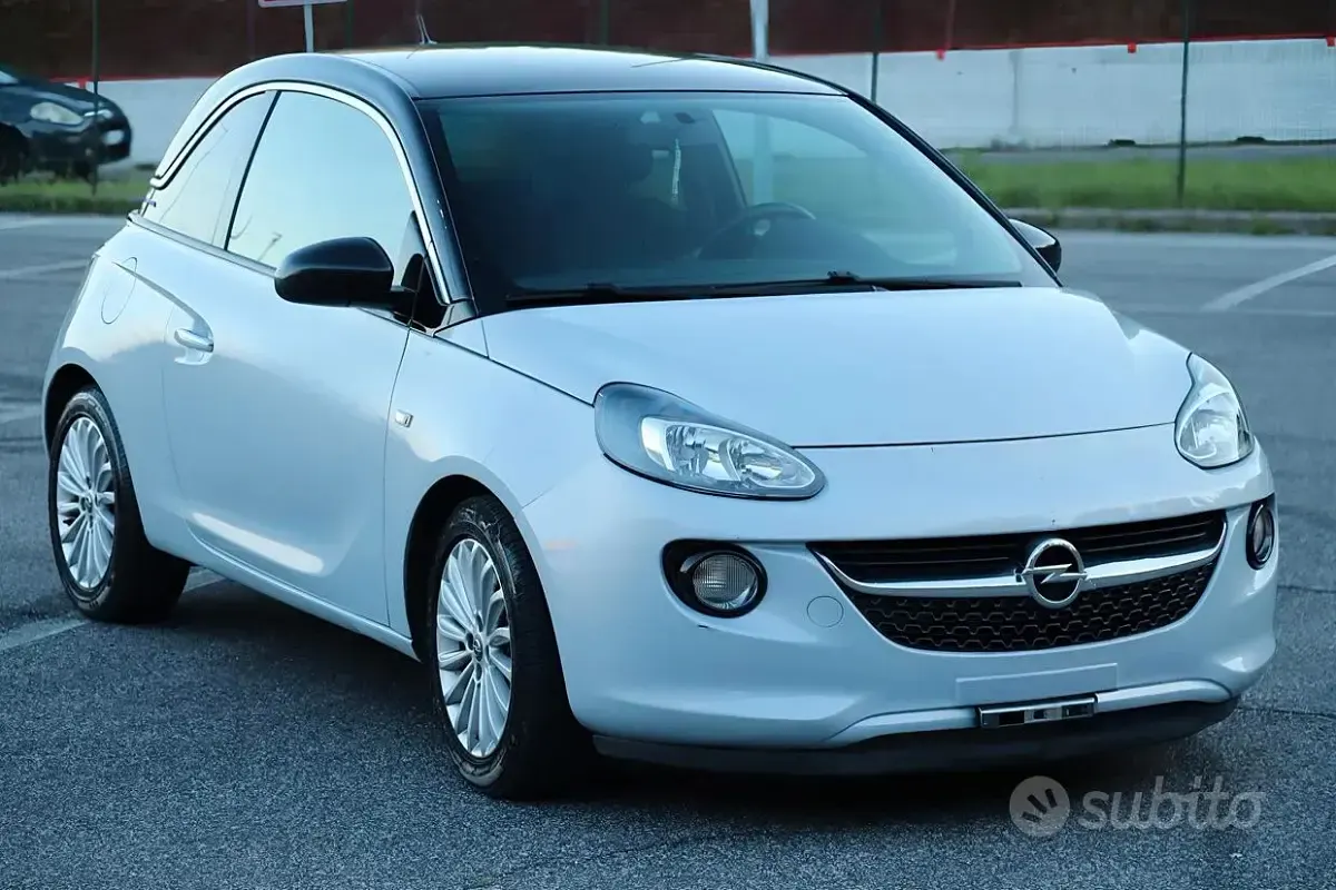 Usata Opel Adam 87 CV (63 kW) 2013 Utilitaria
