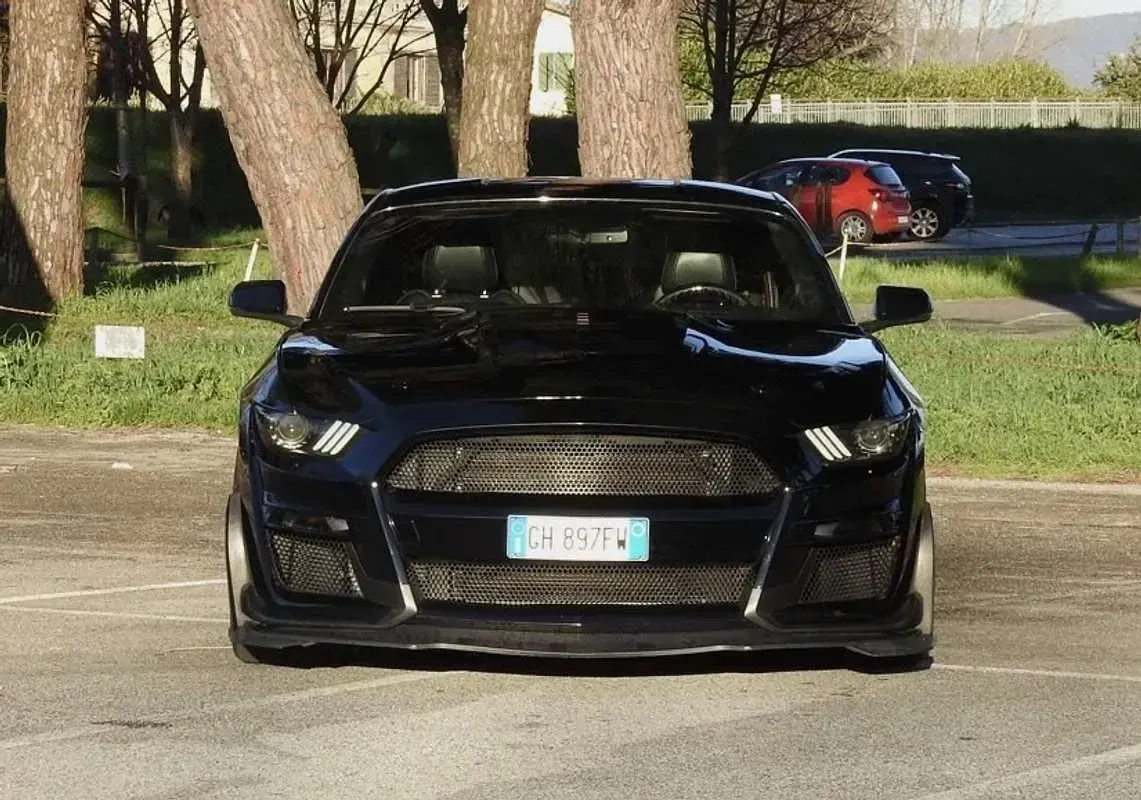 Usata Ford Mustang GT Fastback 449 CV (330 kW) 2015 Nero Coupé