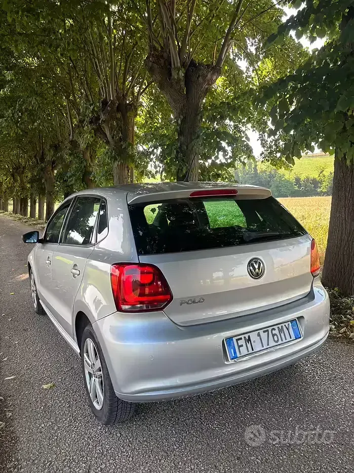 Usata VW Polo Trendline 60 CV (44 kW) 2014 Grigio Berlina