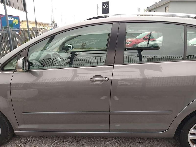 Usata VW Golf Plus Cross Highline 102 CV (75 kW) 2009 Grigio Monovolume