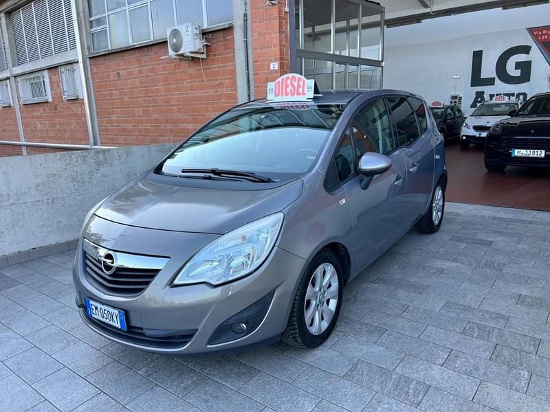 Usata Opel Meriva Cosmo 95 CV (69 kW) 2012 Grigio Monovolume