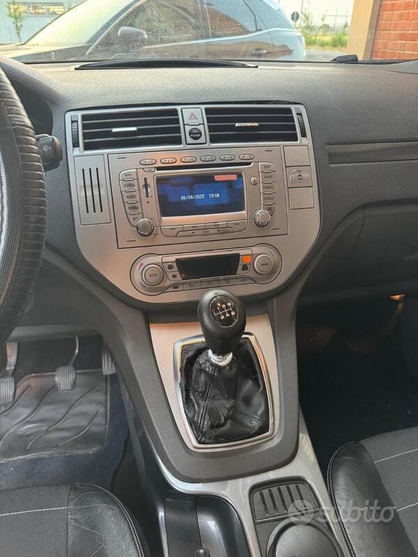 Usado Ford Kuga 136 CV (100 kW) 2008 Negro SUV
