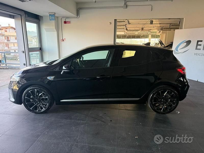 Usata Renault Clio V 91 CV (66 kW) 2024 Nero Berlina