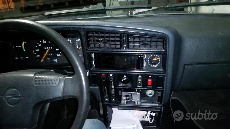 Usata Opel Ascona 75 CV (55 kW) 1982 Blu Berlina