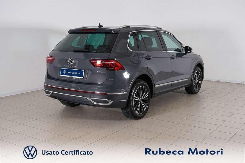 Usata VW Tiguan Elegance 245 CV (180 kW) 2023 Grigio SUV