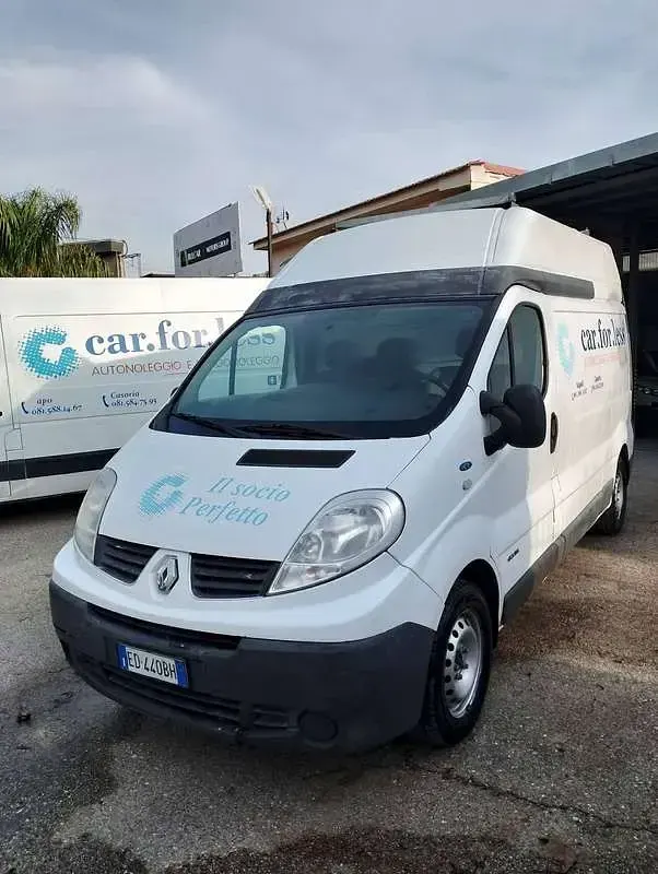 Usata Renault Trafic 114 CV (83 kW) 2010 Bianco Monovolume