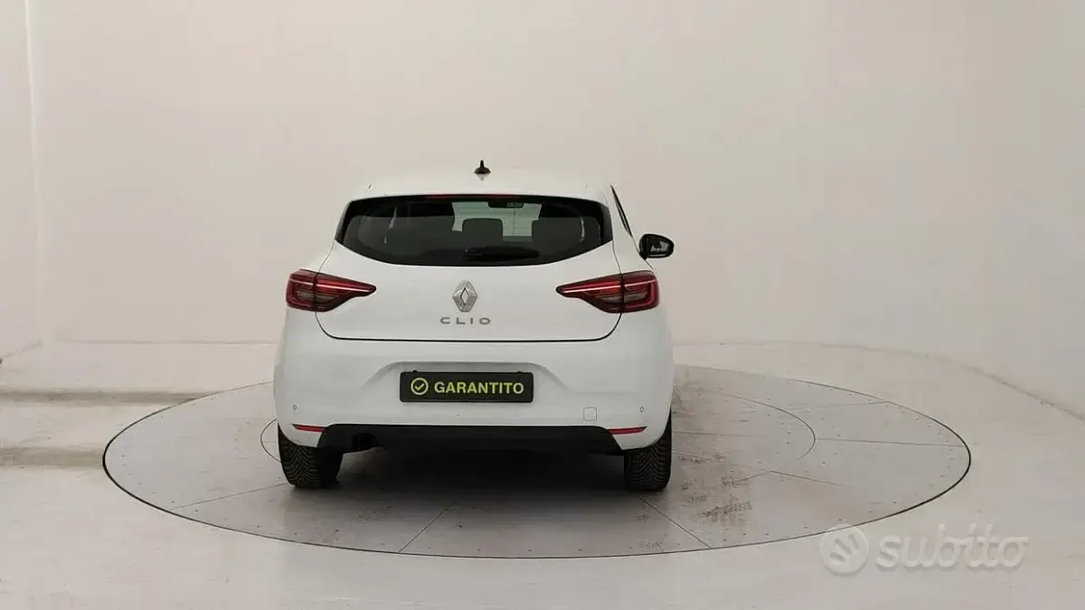 Usado Renault Clio V Business 86 CV (63 kW) 2021 Blanco Berlina